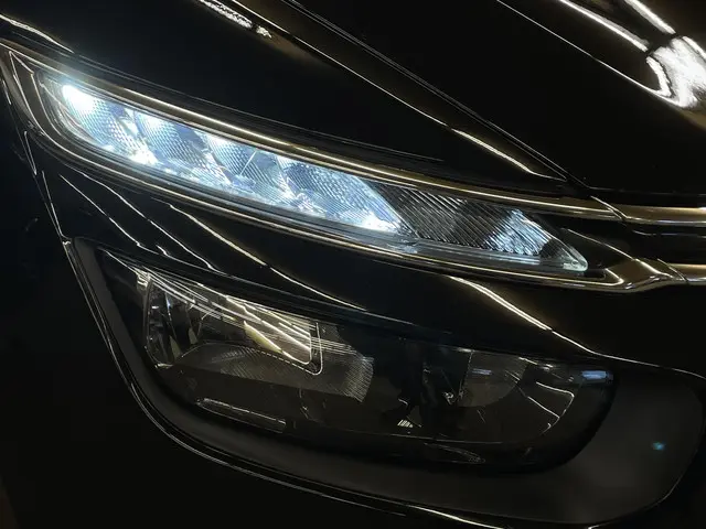 Citroën C4 Picasso 1.2 PureTech Selection 2017 Benzine 27