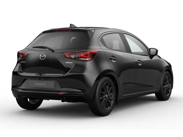 Mazda 2 3