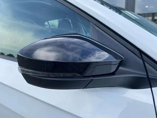 Volkswagen T-Cross 1.0 TSI Life 2019 Benzine 6