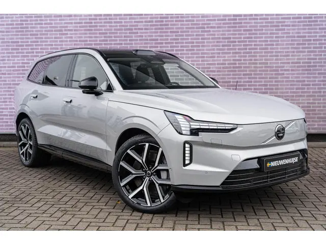 Volvo EX90 Twin Motor AWD 111 kWh Ultra 2025 Elektrisch