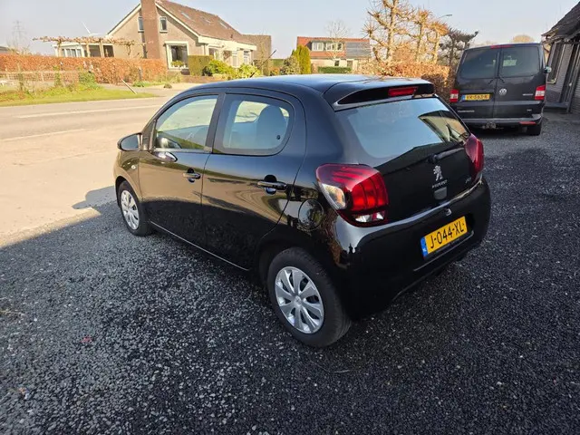 Peugeot 108 1.0 e-VTi Active 2020 Benzine 4