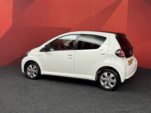 Toyota Aygo 1.0 VVT-i Dynamic Blue 2014 Benzine 20