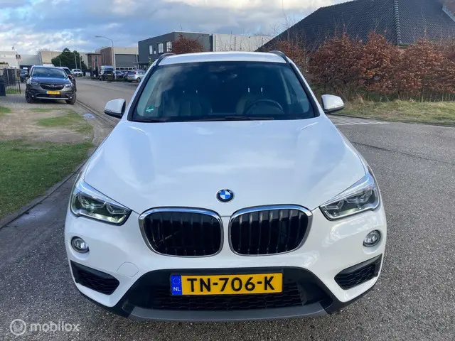 BMW X1 20i High Executive leder aut camera 2018 Benzine 11