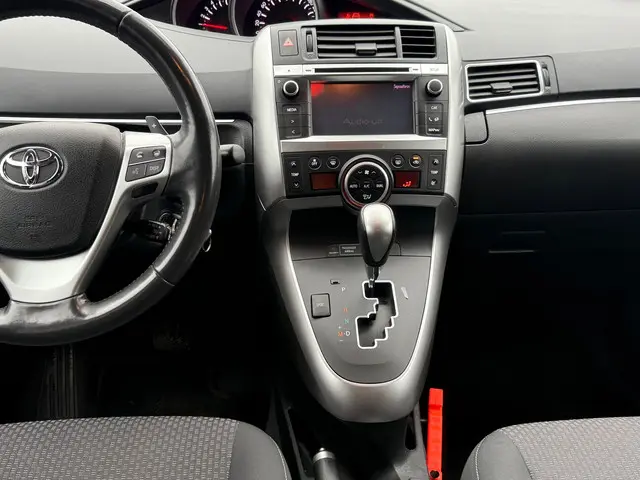 Toyota Verso 1.8 VVT-i Business 2013 Benzine 14