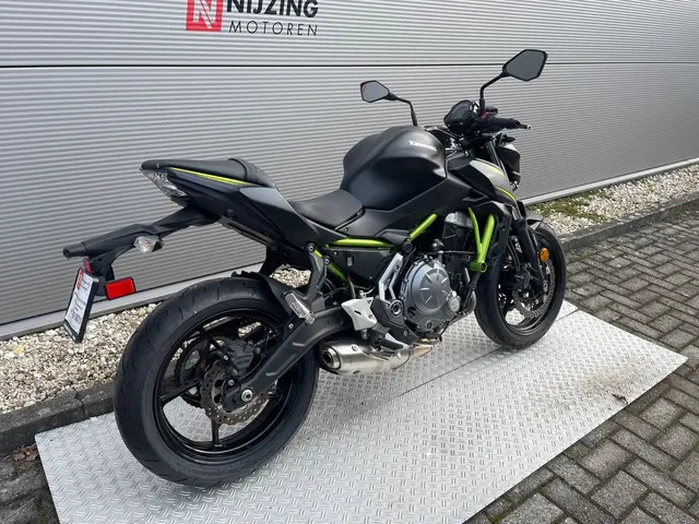 Kawasaki Z650 3