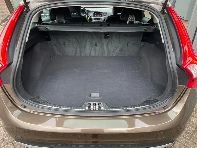 Volvo V60 Cross Country 2.0 T5 Nordic+ 2017 Benzine 14