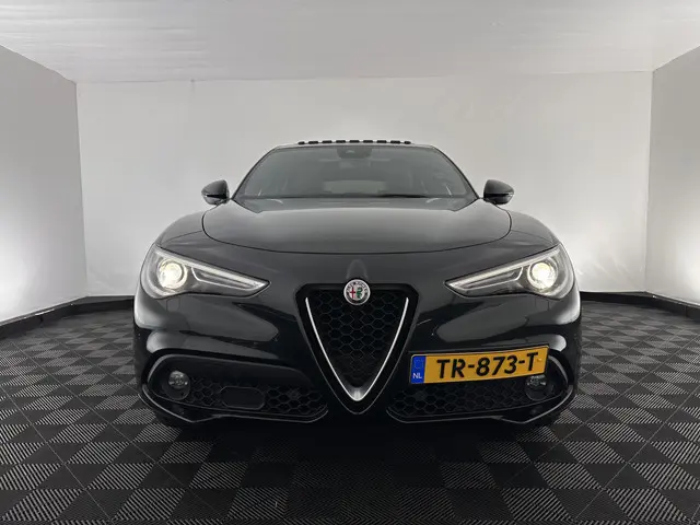 Alfa Romeo Stelvio 2.2d AWD Q4 Super 2018 Diesel 2