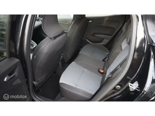 Mitsubishi Colt 1.0T MT Intense 2024 Benzine 10