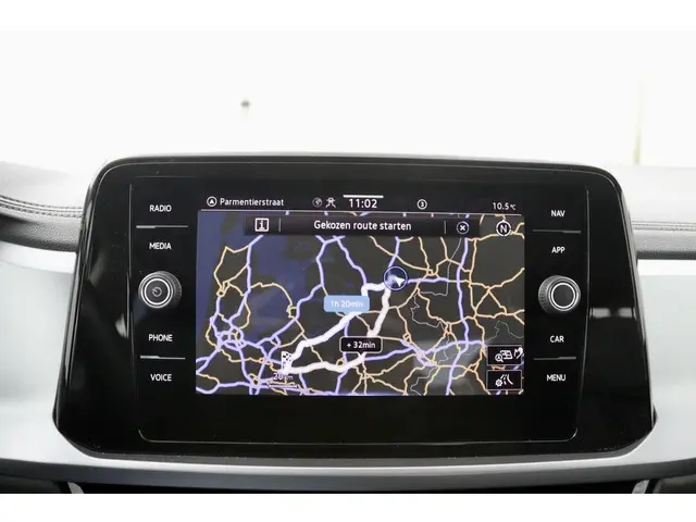 Volkswagen T-Roc 1.0 TSI Life zwart 2023 Benzine 20