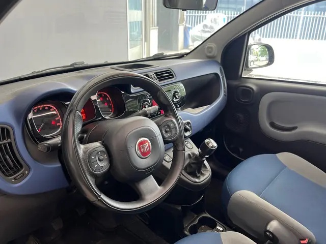 Fiat Panda 0.9 TwinAir Lounge panorama dak 2012 Benzine 10