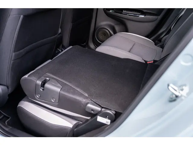 Honda Jazz 1.5i e:HEV CROSSTAR 2022 Hybride Benzine 36