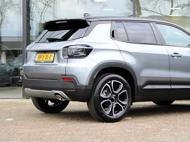 Jeep Avenger 1.2 e-Hybrid Summit 2025 Hybride Benzine 11