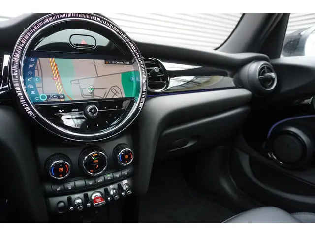 MINI 5-Deurs Cooper 2022 Benzine 11