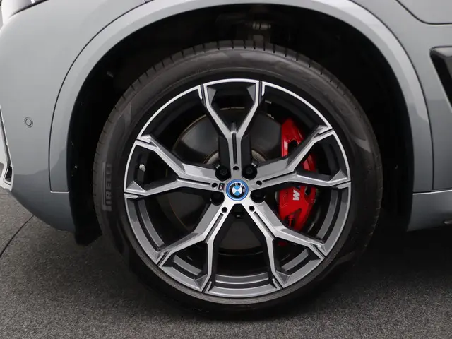 BMW X5 xDrive50e 2024 Hybride Benzine 8