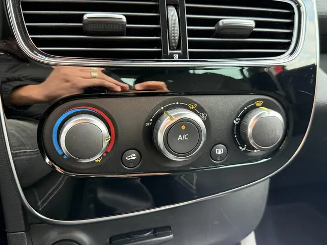 Renault Clio 1.5 dCi Ecoleader Limited 2016 Diesel 15