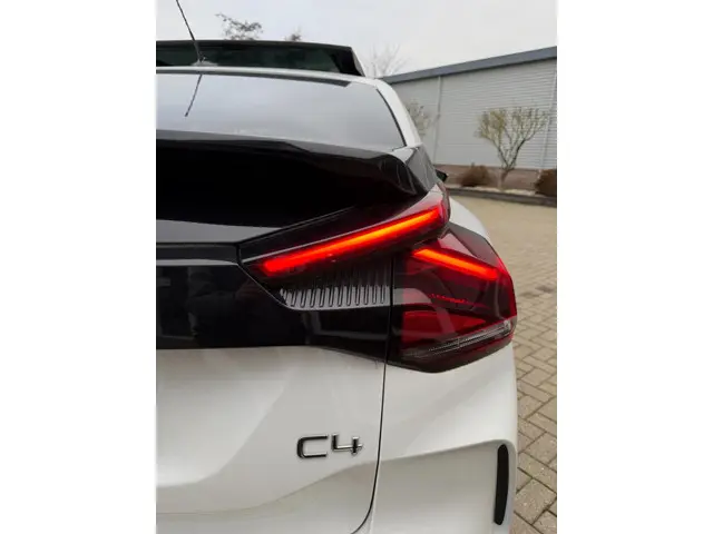 Citroën C4 - 1.2 Puretech Shine 2022 Benzine 8