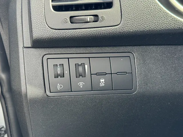 Kia Venga 1.6 CVVT Automaat ComfortLine 2019 Benzine 18