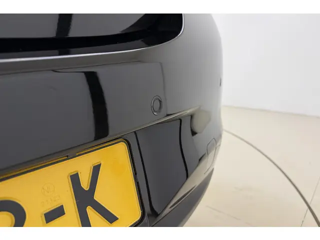 Opel Corsa 1.4 16v 90pk 5drs Black Edition 2018 Benzine 6