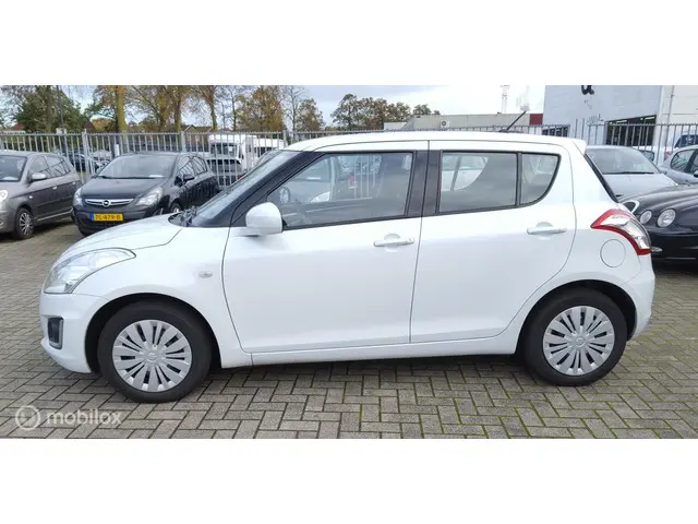 Suzuki Swift 1.2 Beat EASSS / 123040 km.(NAP) 2015 Benzine 5