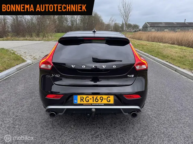 Volvo V40 2.0 T4 R-Design Pano Camera 2017 Benzine 6