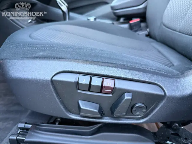 BMW X1 SDrive18i 2018 Benzine 8