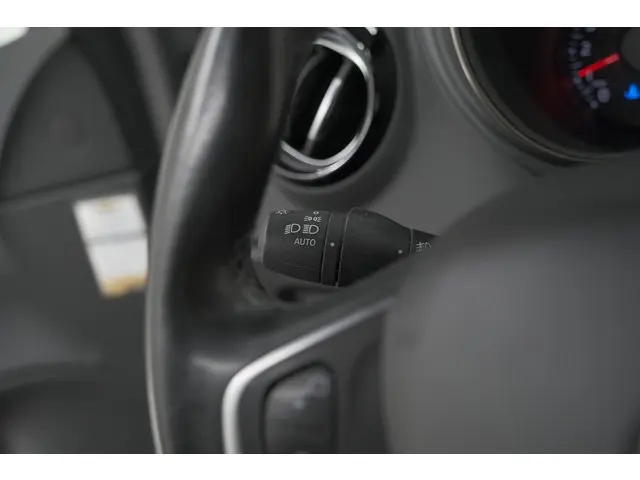 Renault Captur TCe 90 Intens 2019 Benzine 35