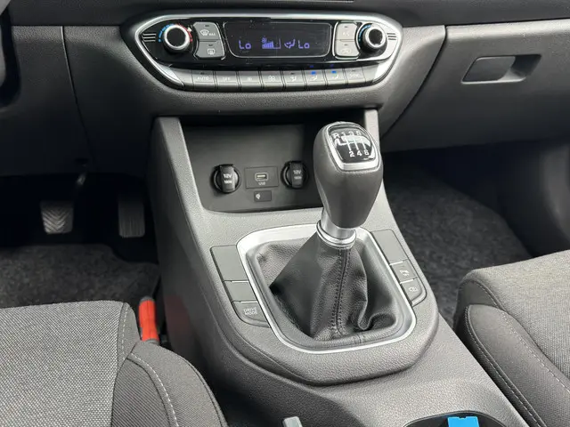 Hyundai i30 1.0 T-GDI MHEV COMFORT SMART 2021 Benzine 17