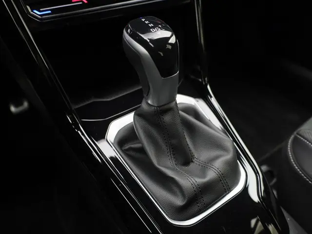 Volkswagen T-Roc 1.5TSI/150PK R-Line DSG 2025 Benzine 40