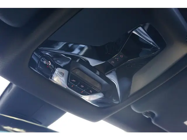 BMW 2 Serie Gran Coupé M235 xDrive 2025 Benzine 24