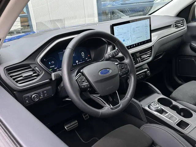 Ford Kuga 2.5 PHEV Active X 2024 Hybride Benzine 40
