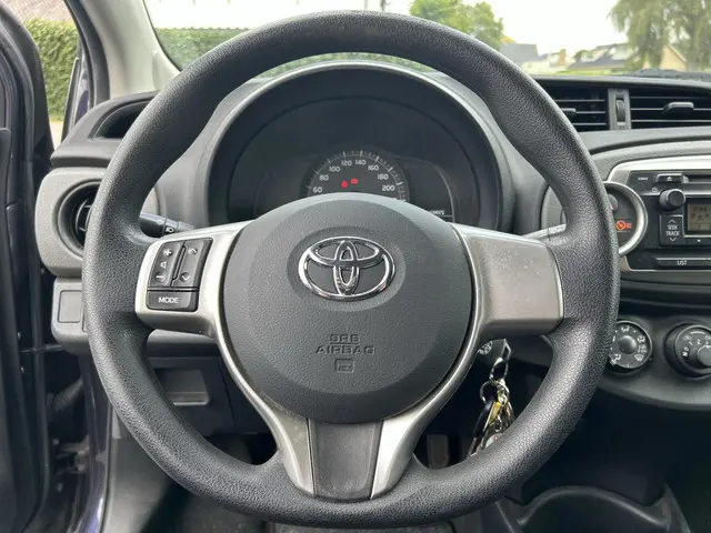 Toyota Yaris 1.3 VVT-i Comfort 2012 Benzine 5