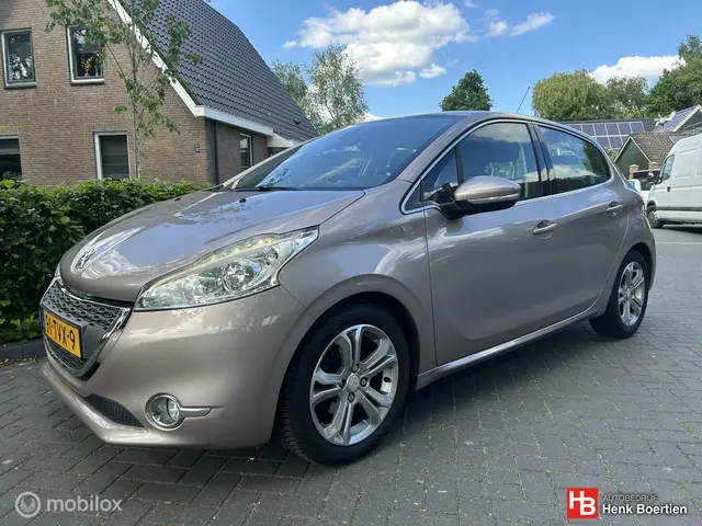 Peugeot 208 1.6 VTi Allure 2012 Benzine