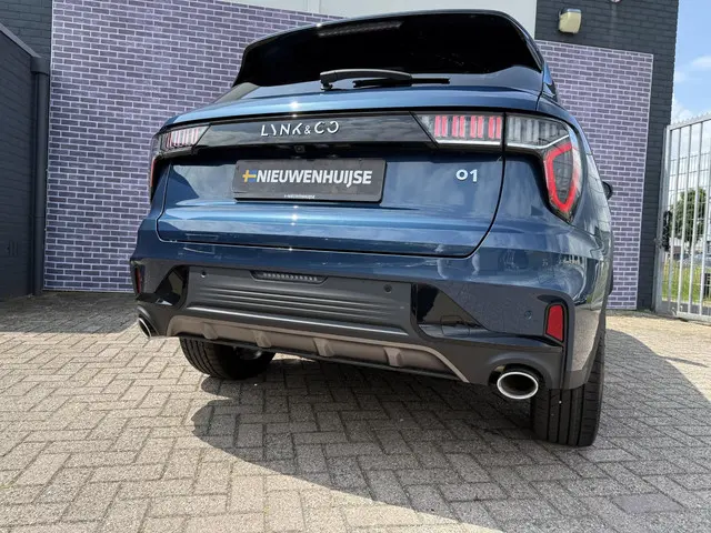 Lynk & Co 01 1.5 PHEV Business Edition 2025 Hybride Benzine 18