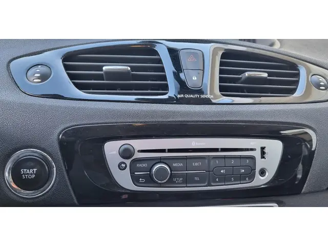 Renault Scénic 1.2 TCe Bose 2013 Benzine 15