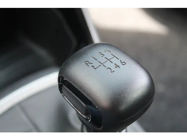 Peugeot 2008 1.2 PureTech Active//Airco! 2021 Benzine 13