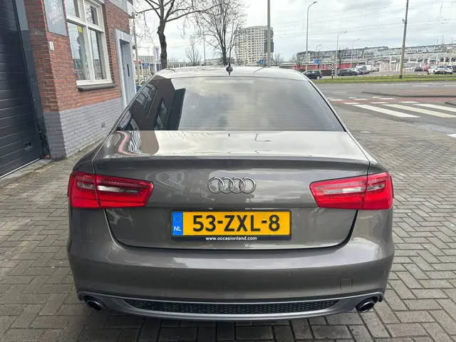 Audi A6 Limousine 2.0 TFSI S-Line Edition 2013 Benzine 7