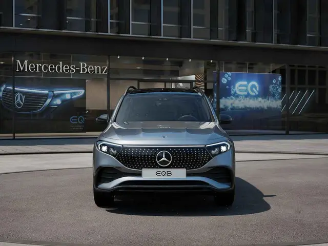 Mercedes-Benz EQB 250+ AMG Line 71 kWh 2025 Elektrisch 7