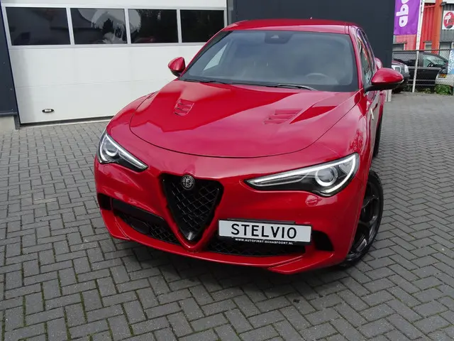 Alfa Romeo Stelvio 2