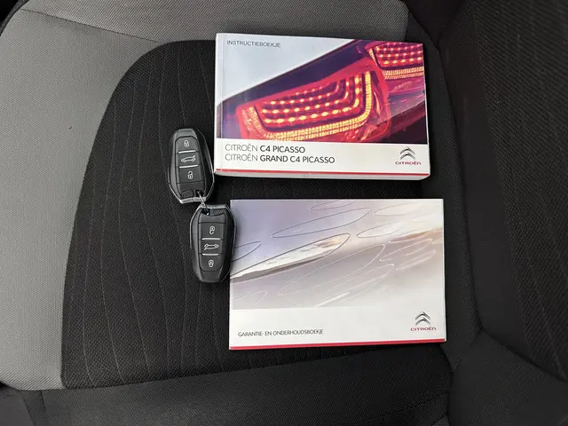 Citroën C4 1.6 e-HDi Exclusive 2014 Diesel 23