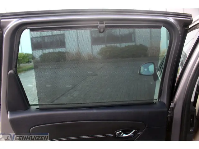 Renault Scénic 1.2 TCe Bose 2015 Benzine 16