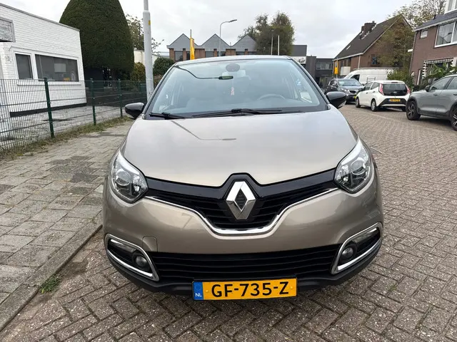 Renault Captur 0.9 TCe Dynamique 2015 Benzine 2
