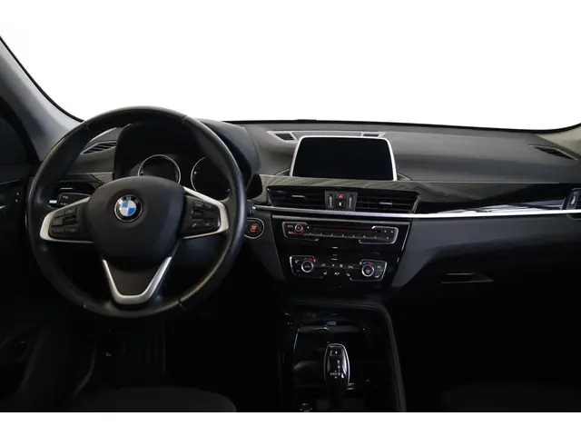 BMW X1 sDrive18i High Executive 2019 Benzine 11