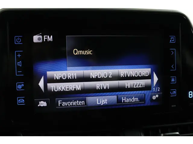 Toyota C-HR 1.8 Hybrid Executive 2017 Hybride Benzine 8