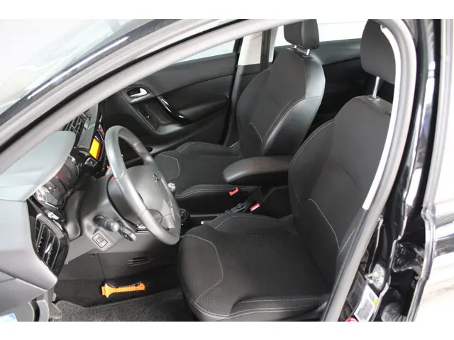 Citroën C3 1.2 VTi Collection 2013 Benzine 7