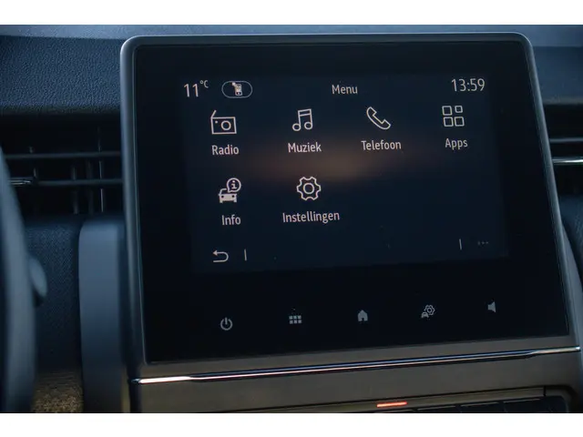 Renault Clio TCe 90 Equilibre 2023 Benzine 8