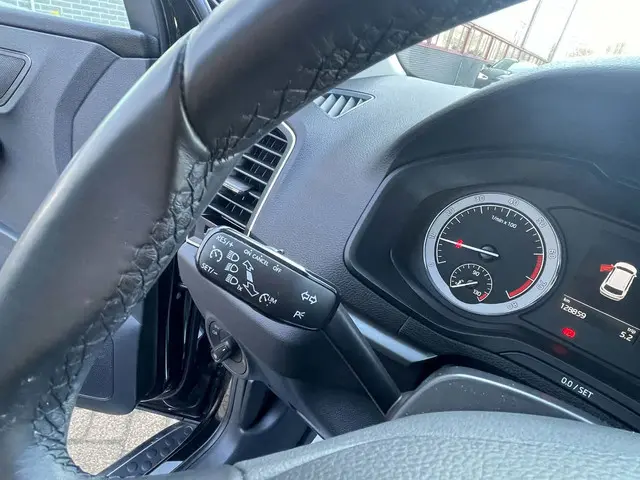 Škoda Karoq 1.0 TSI Clever Edition AUTOMAAT 2018 Benzine 8