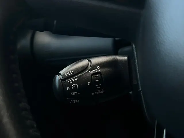 Citroën C3 Aircross 1.2 PureTech S&S Shine 2018 Benzine 19