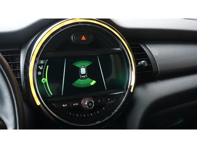 MINI Cooper 1.5 136pk Automaat 5Drs Chili 2018 Benzine 35