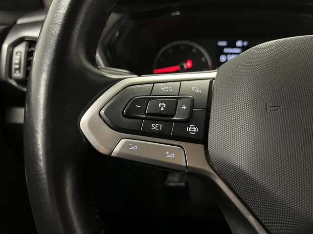 Volkswagen T-Cross 1.0 TSI Life 2021 Benzine 31