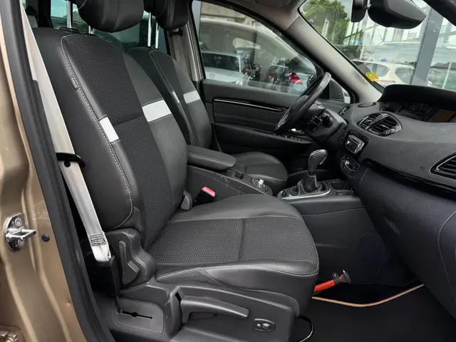 Renault Scénic 2.0 Bose Automaat | Pano. 2013 Benzine 18